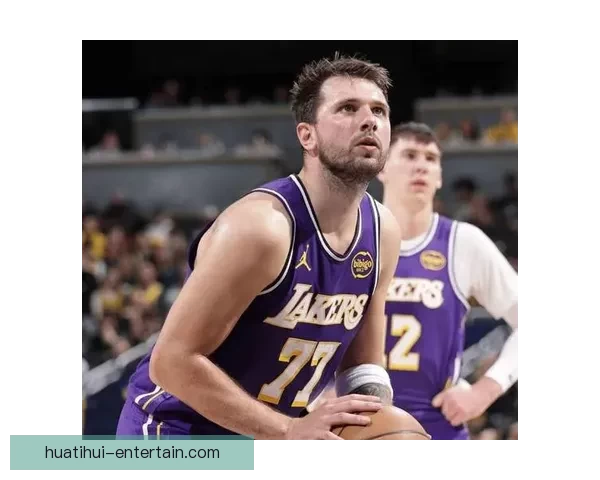 东契奇生涯第七次荣膺月最佳 场均37分8篮板7助攻获防守提名